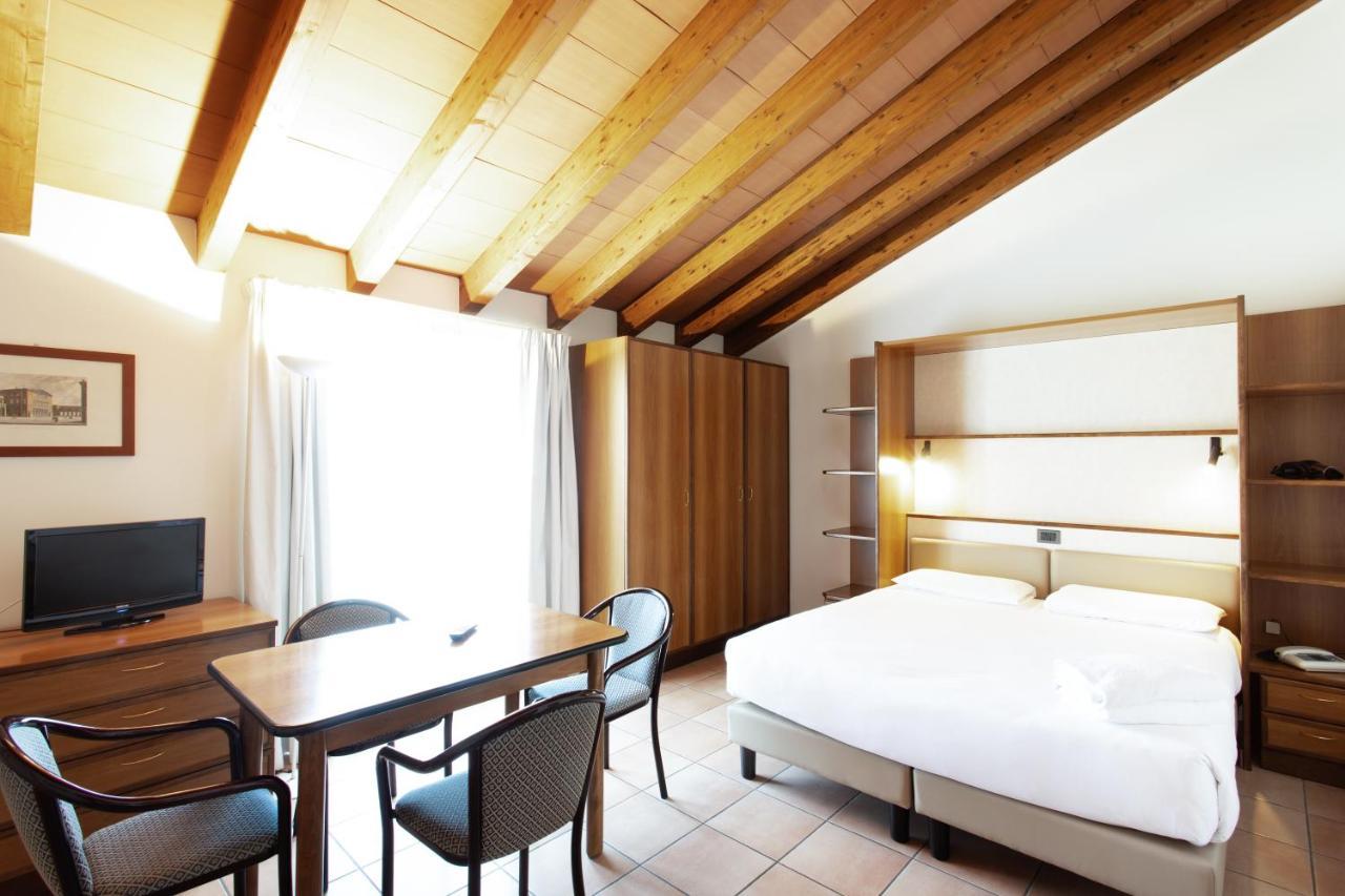Residenza Le Cupole Aparthotel Parma Buitenkant foto