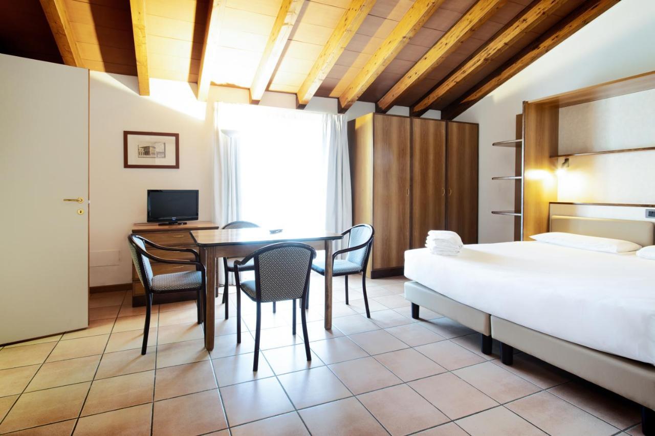 Residenza Le Cupole Aparthotel Parma Buitenkant foto
